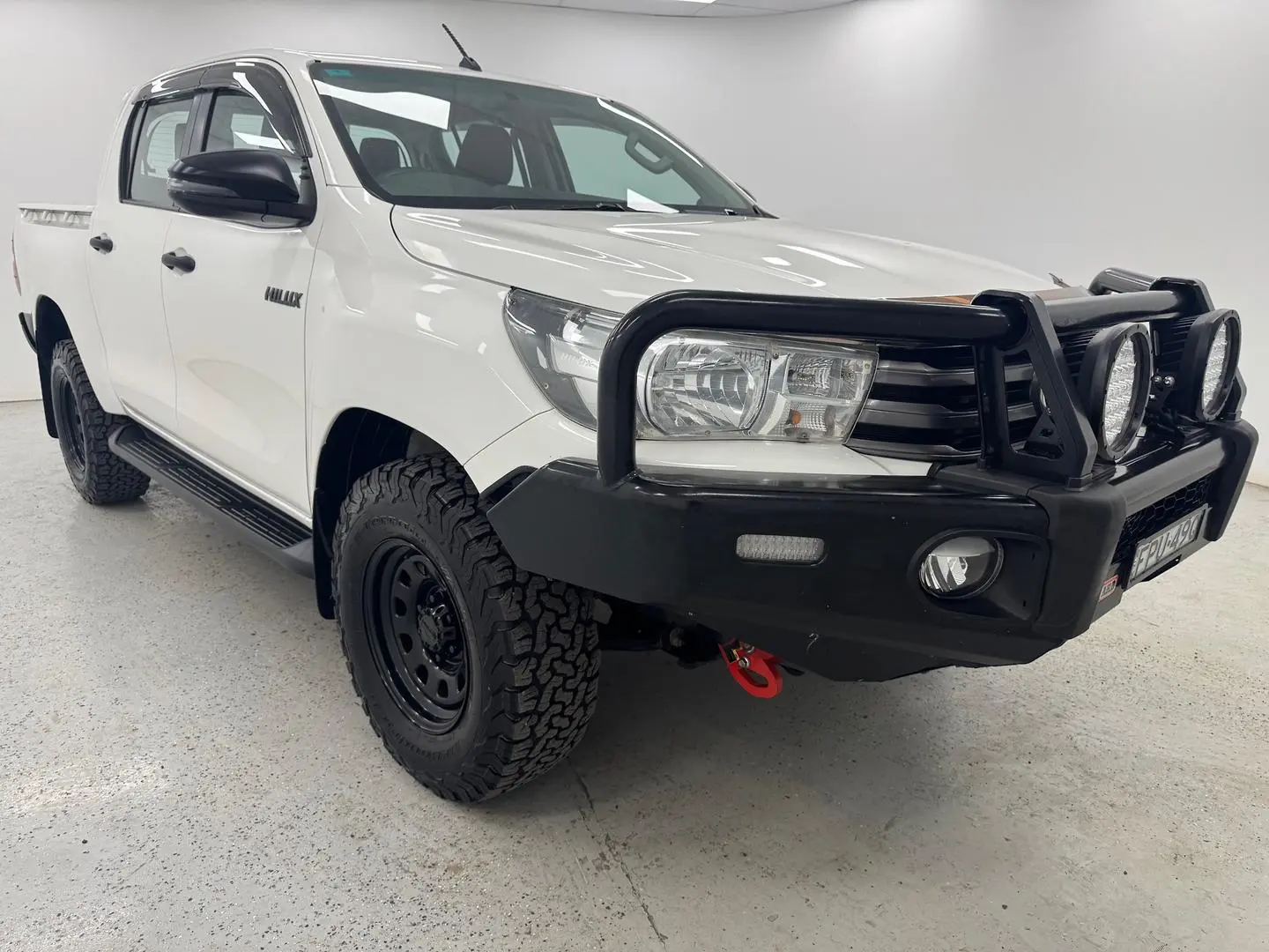 2018 Toyota Hilux Gallery Image 1