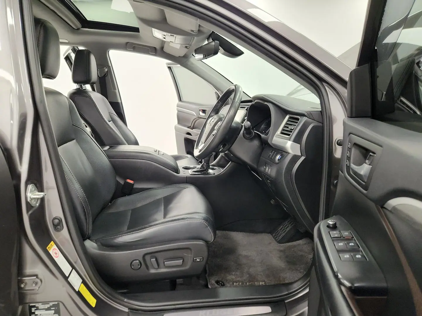 2020 Toyota Kluger Gallery Image 23
