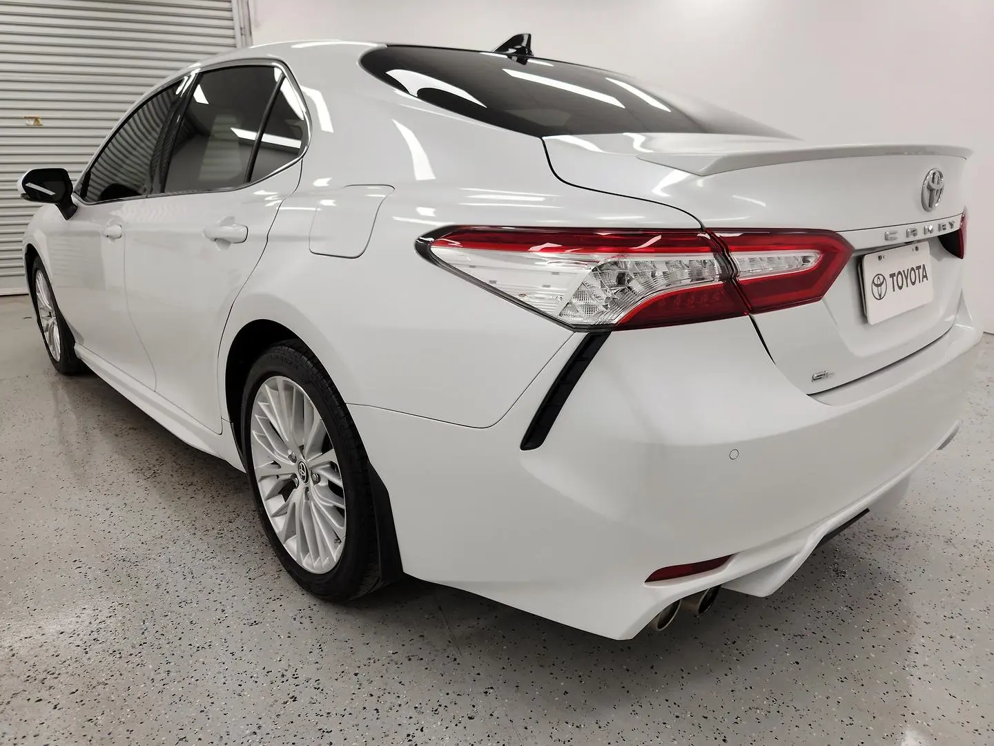 2020 Toyota Camry Gallery Image 5