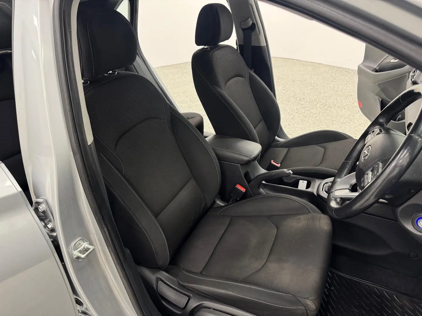 2019 Hyundai i30 Gallery Image 24