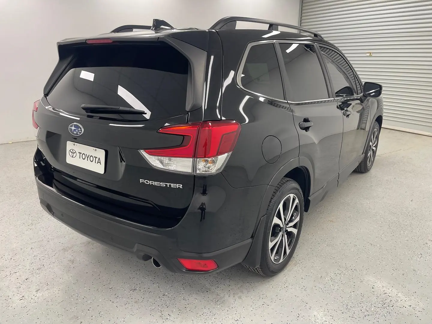 2021 Subaru Forester Gallery Image 3
