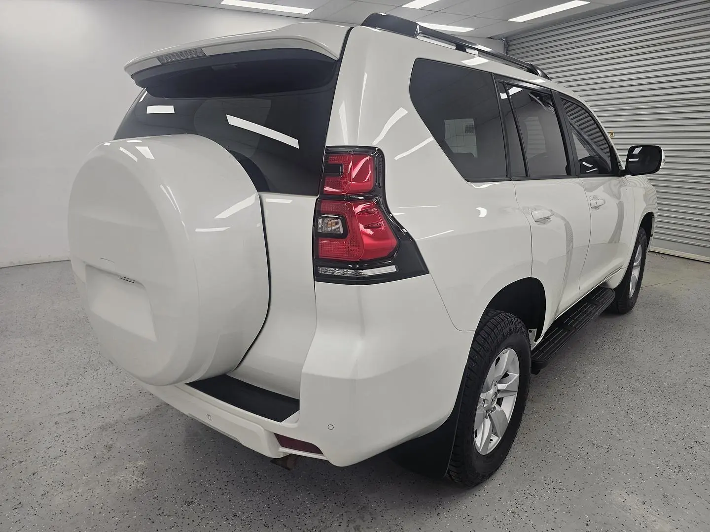 2021 Toyota Landcruiser Prado Gallery Image 3