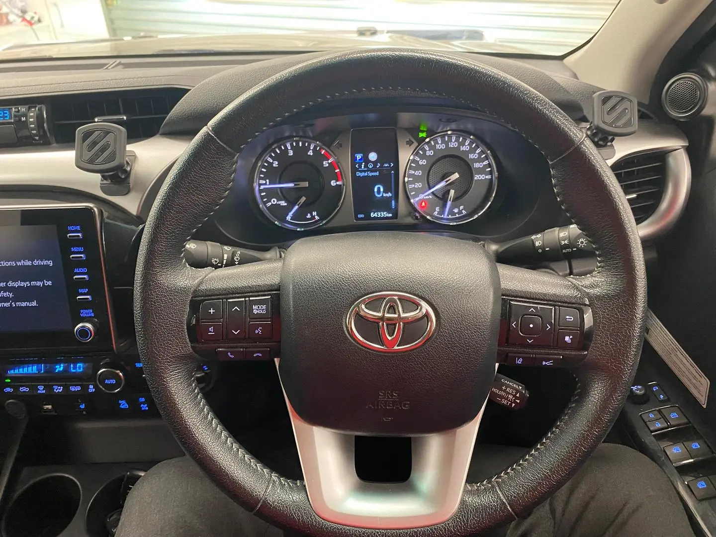 2021 Toyota Hilux Gallery Image 25