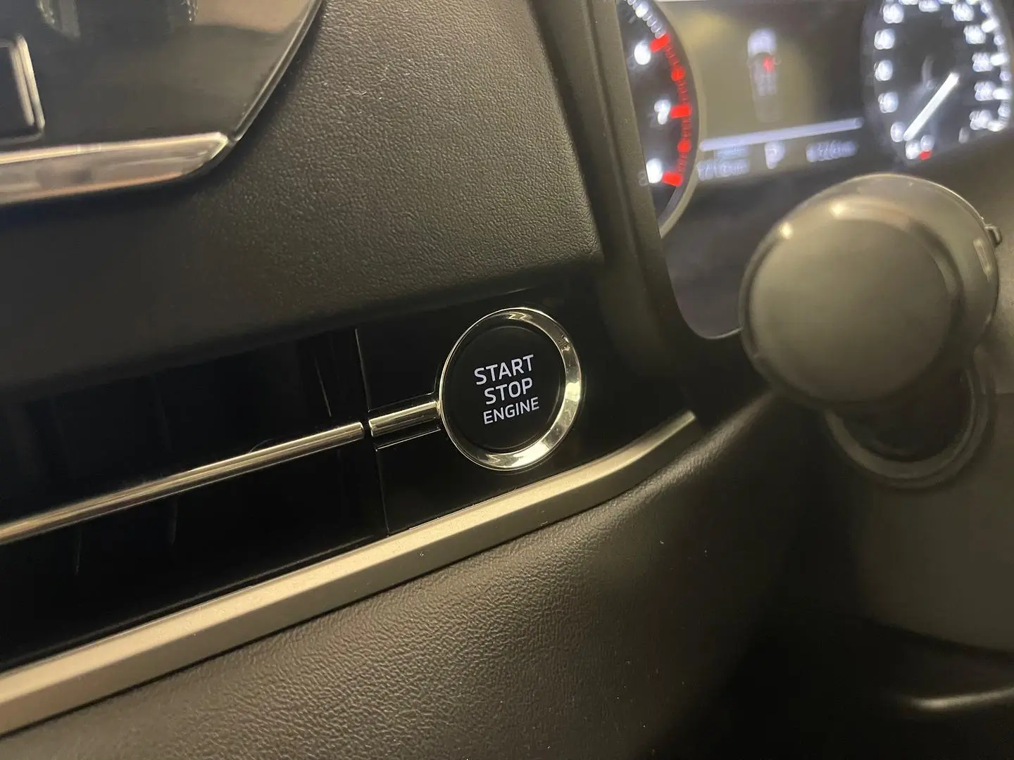 2022 Mitsubishi Outlander Gallery Image 25