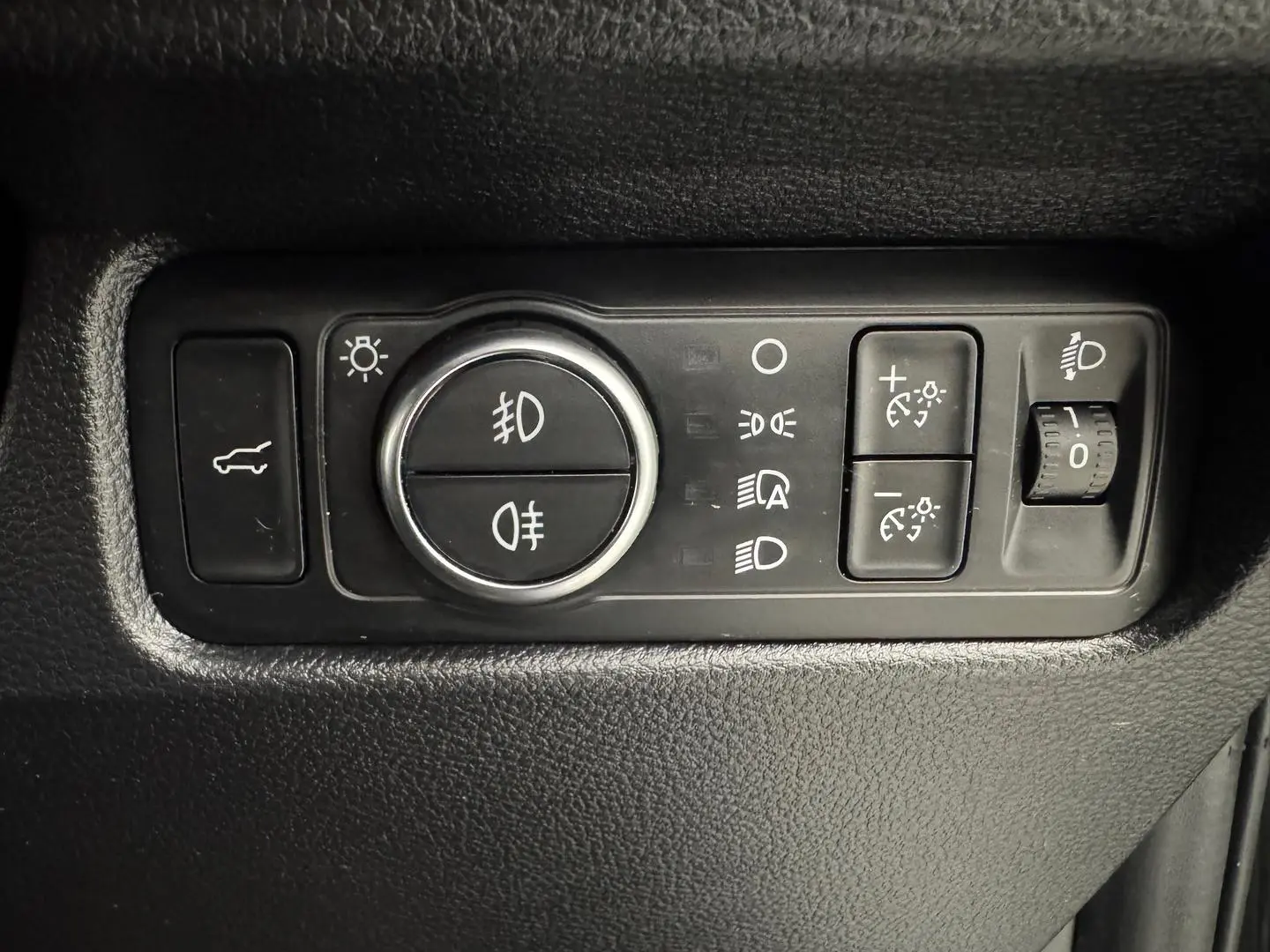 2023 Ford Everest Gallery Image 17