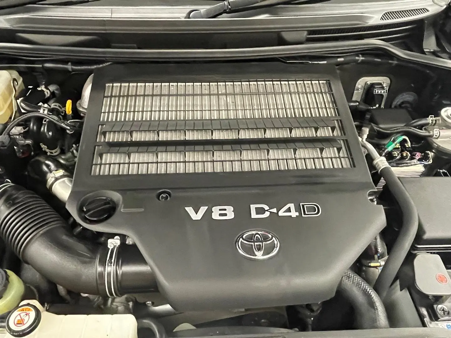 2020 Toyota Landcruiser Gallery Image 16