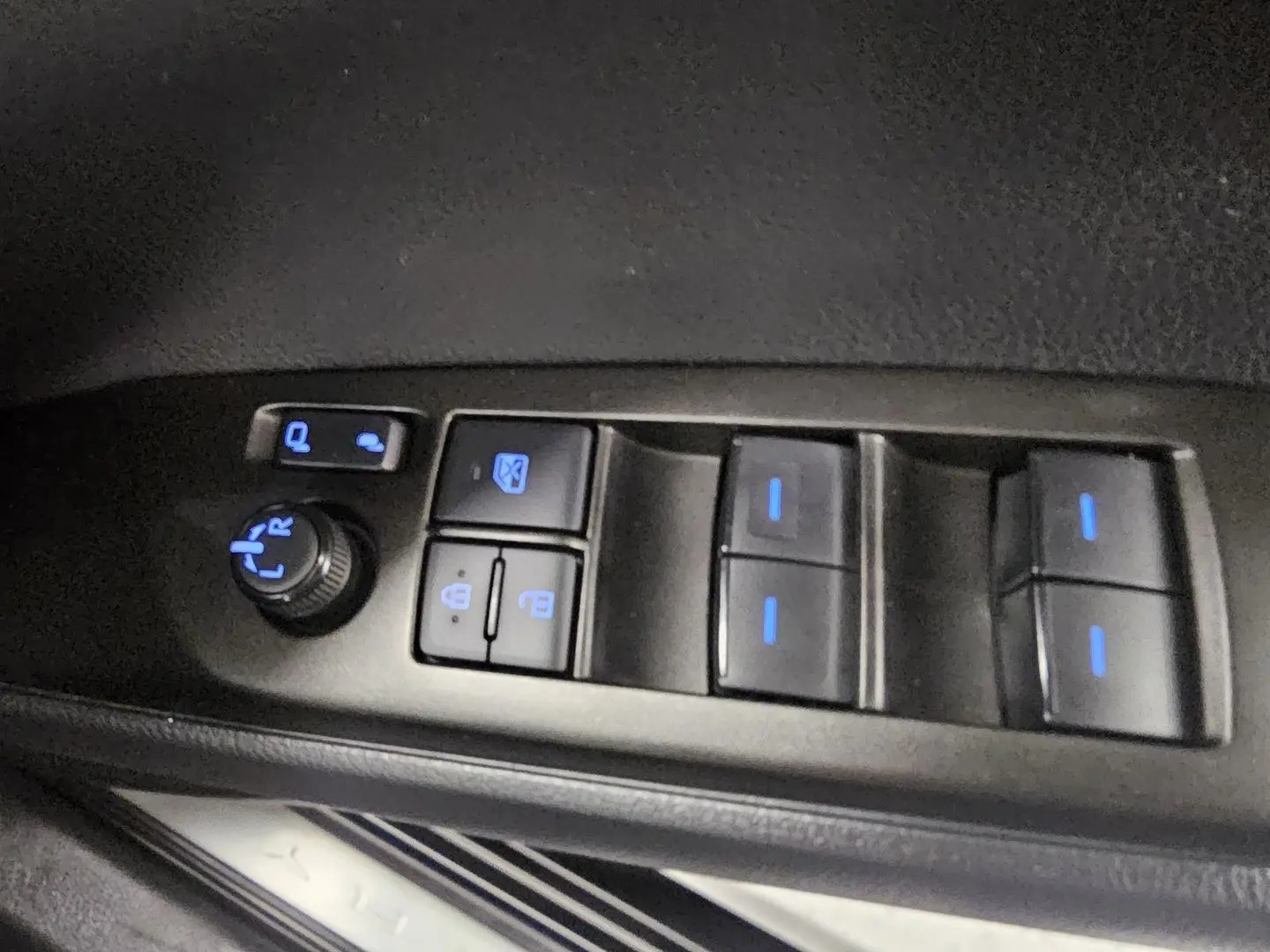 2022 Toyota Camry Gallery Image 40