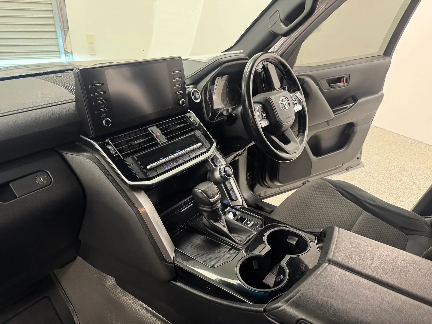 2023 Toyota Landcruiser Gallery Image 32