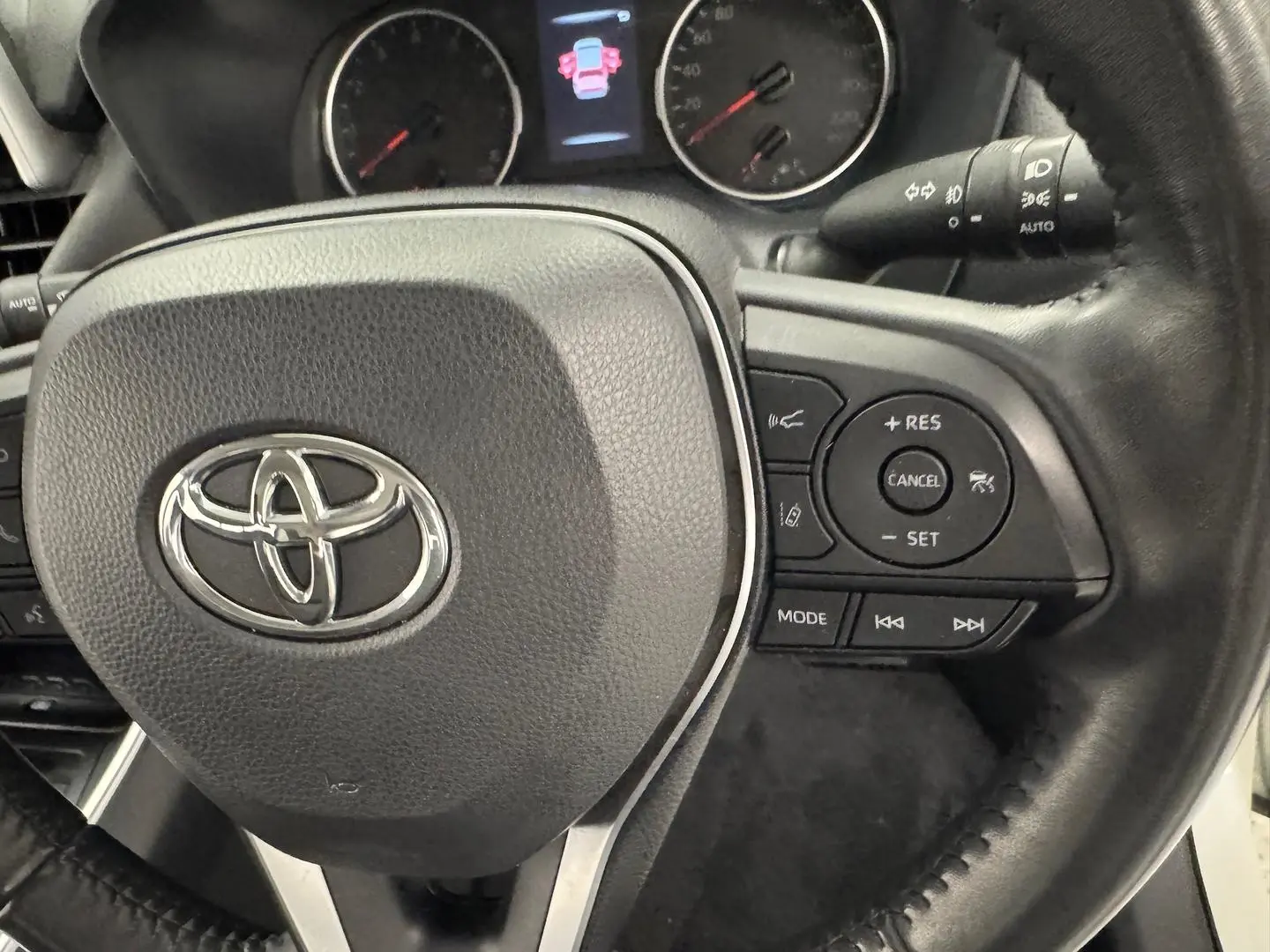 2022 Toyota RAV4 Gallery Image 18