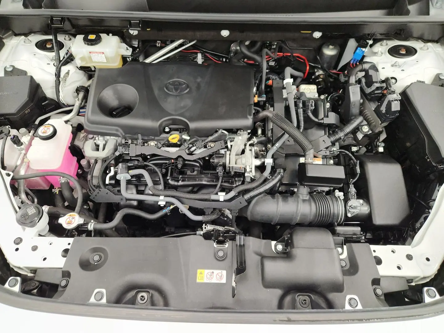 2020 Toyota RAV4 Gallery Image 16
