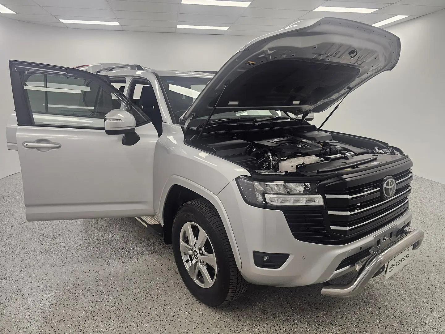 2023 Toyota Landcruiser Gallery Image 26