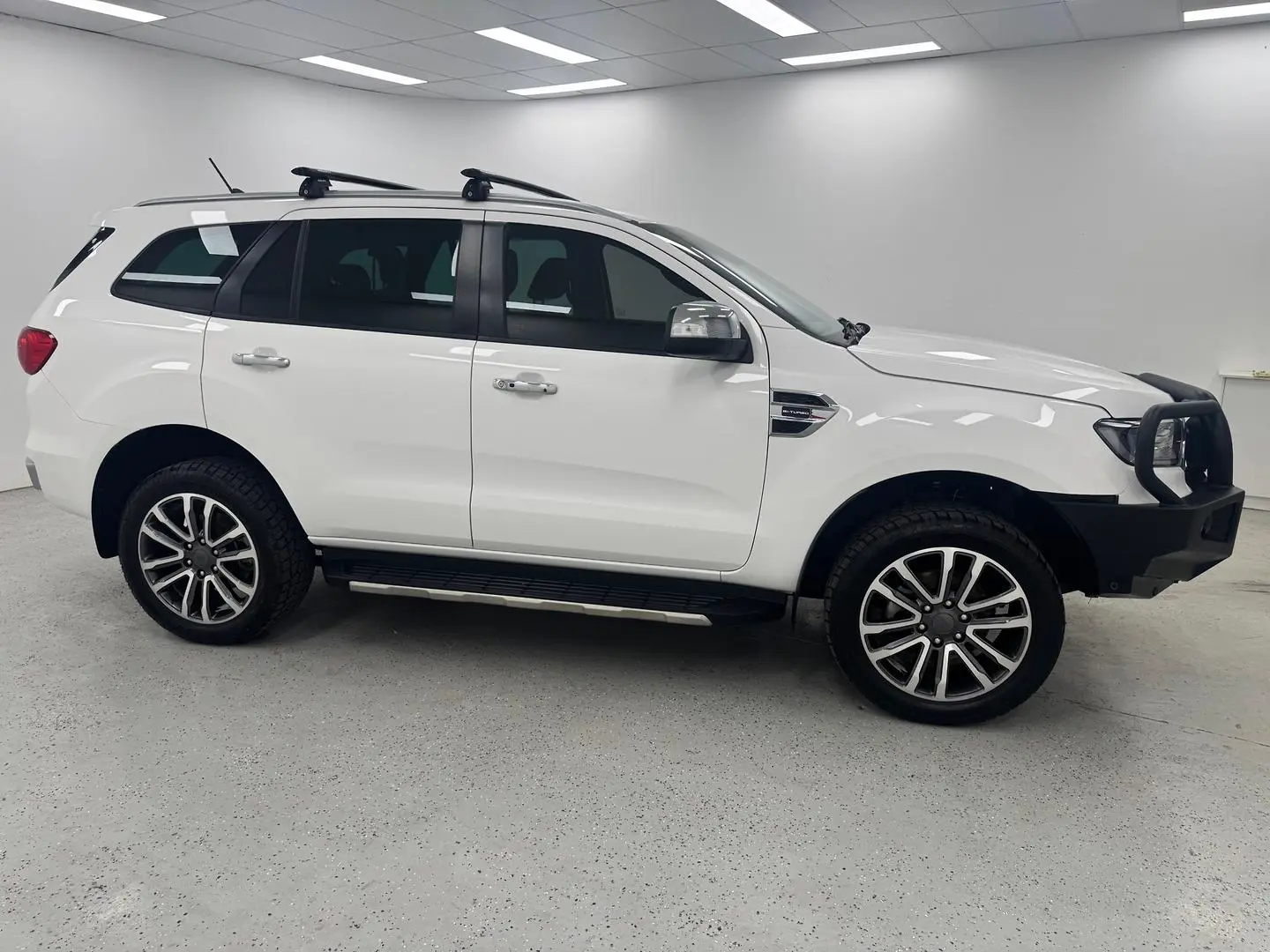 2021 Ford Everest Gallery Image 2