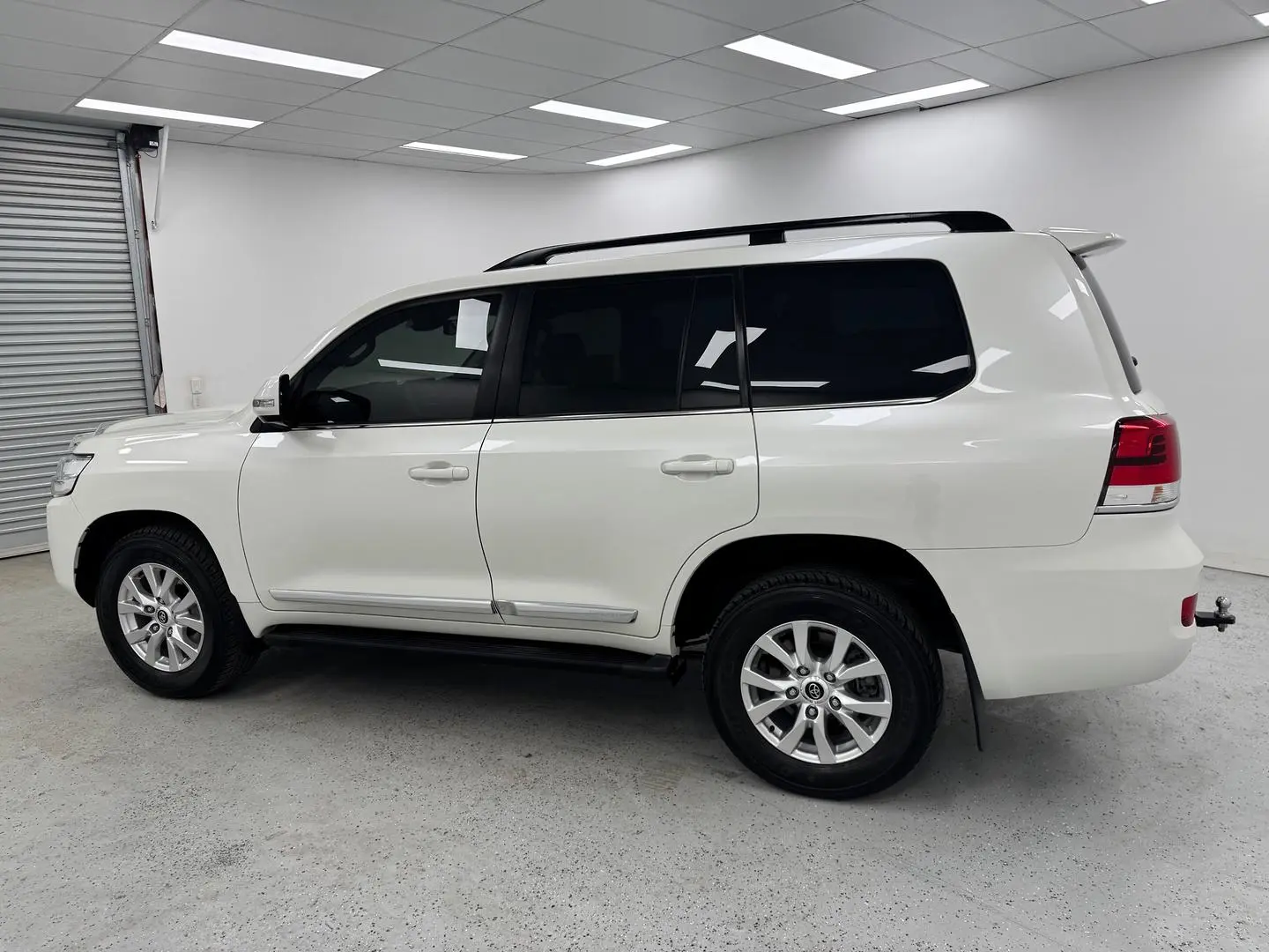 2021 Toyota Landcruiser Gallery Image 6