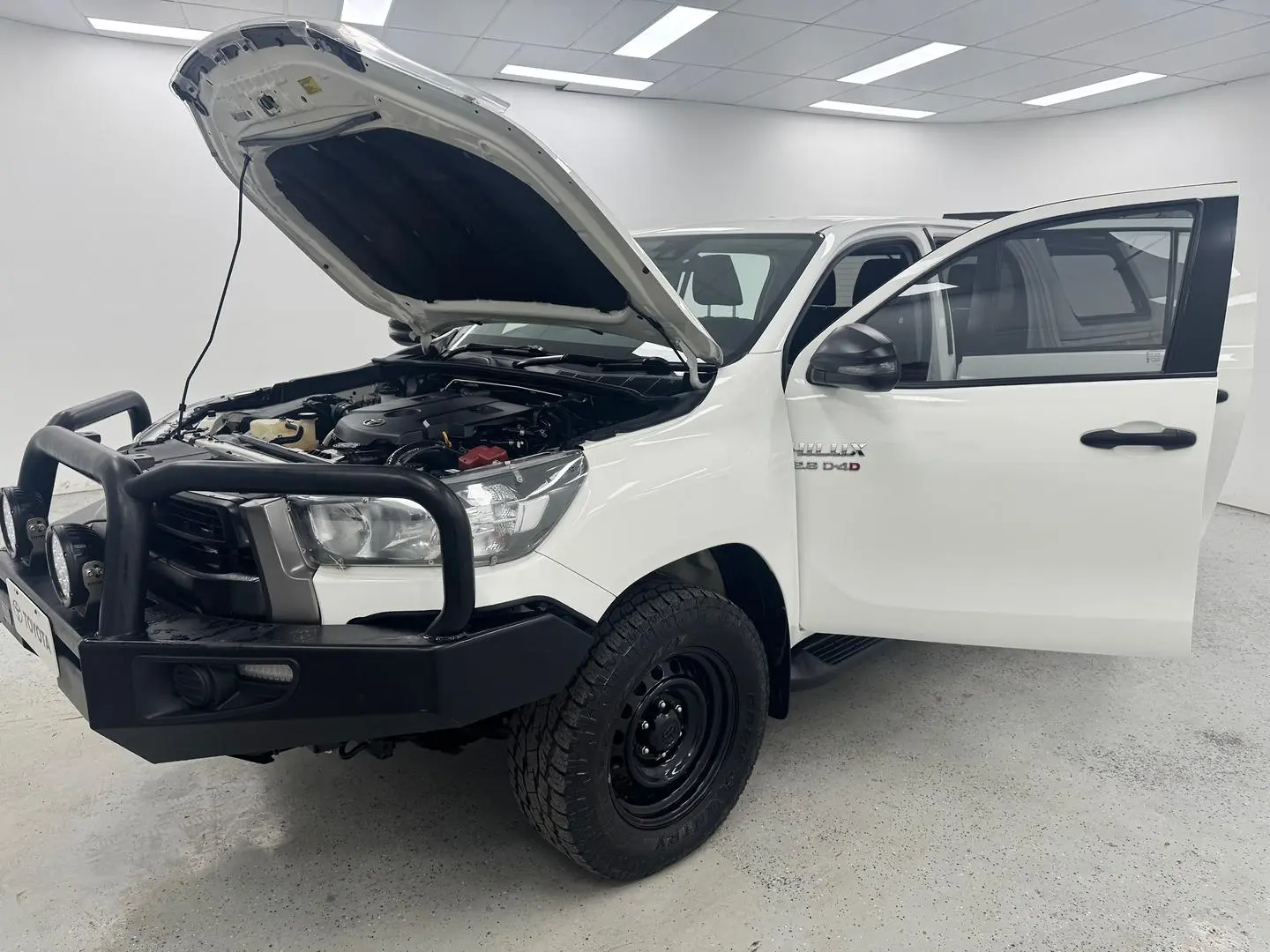2021 Toyota Hilux Gallery Image 12