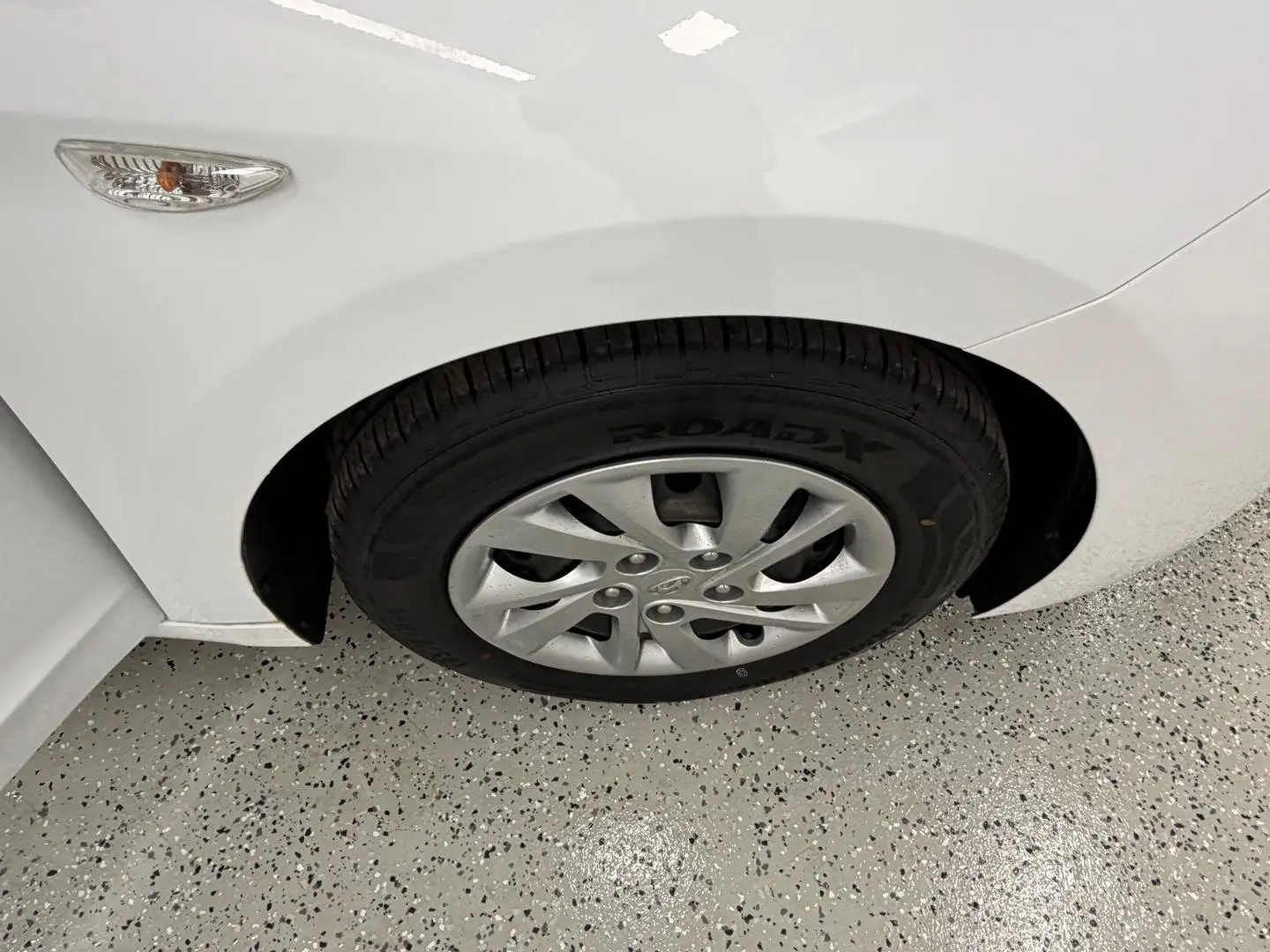 2019 Hyundai Elantra Gallery Image 15