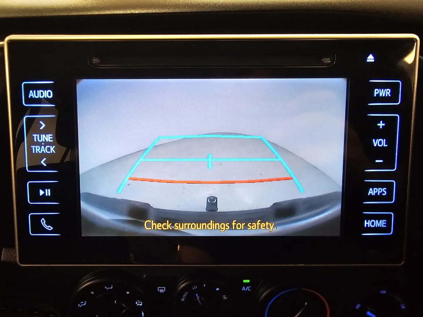 2015 Toyota Hilux Gallery Image 31