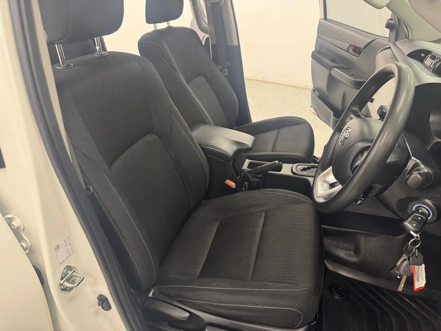 2021 Toyota Hilux Gallery Image 23