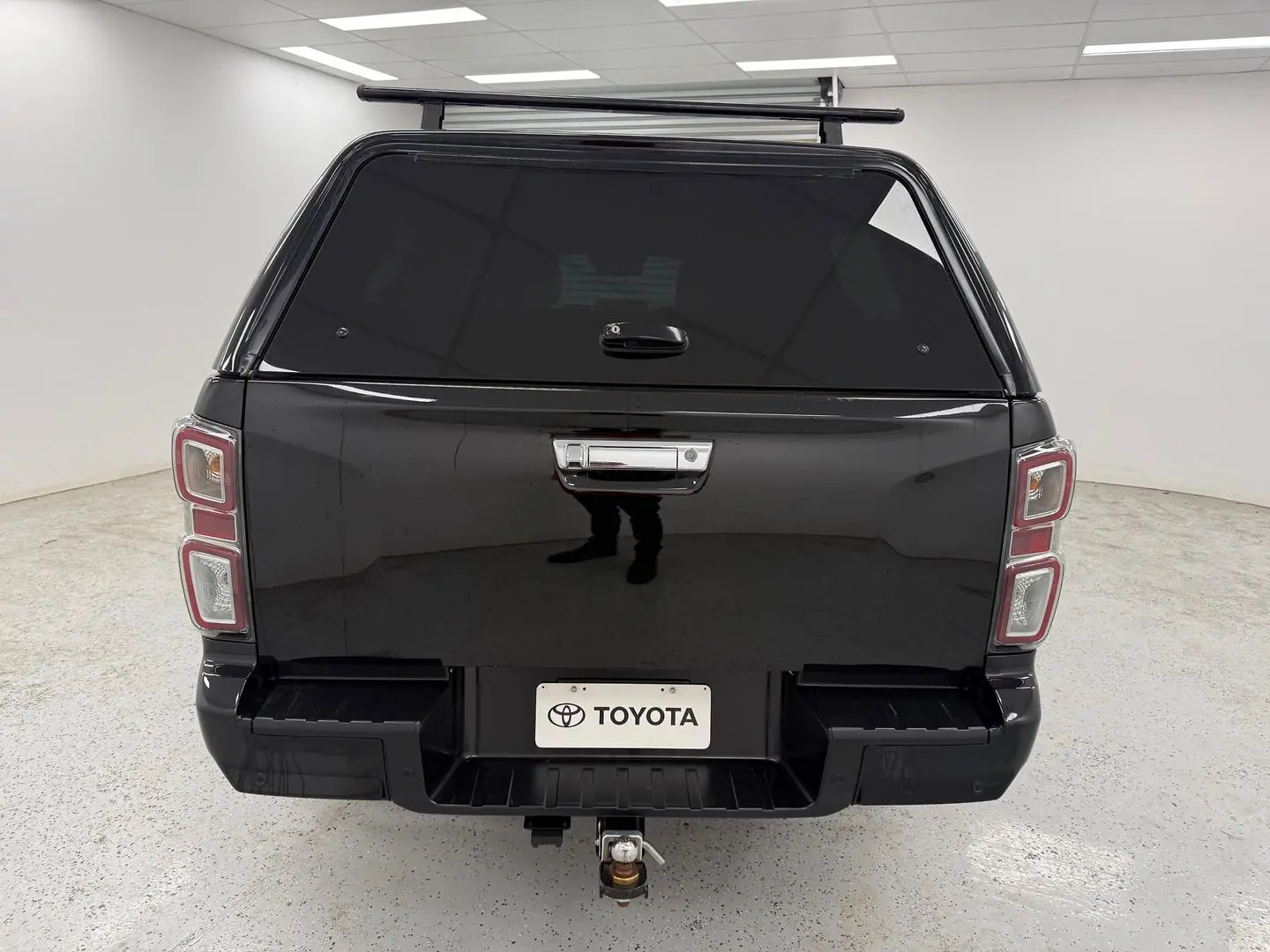 2022 Isuzu D-MAX Gallery Image 4