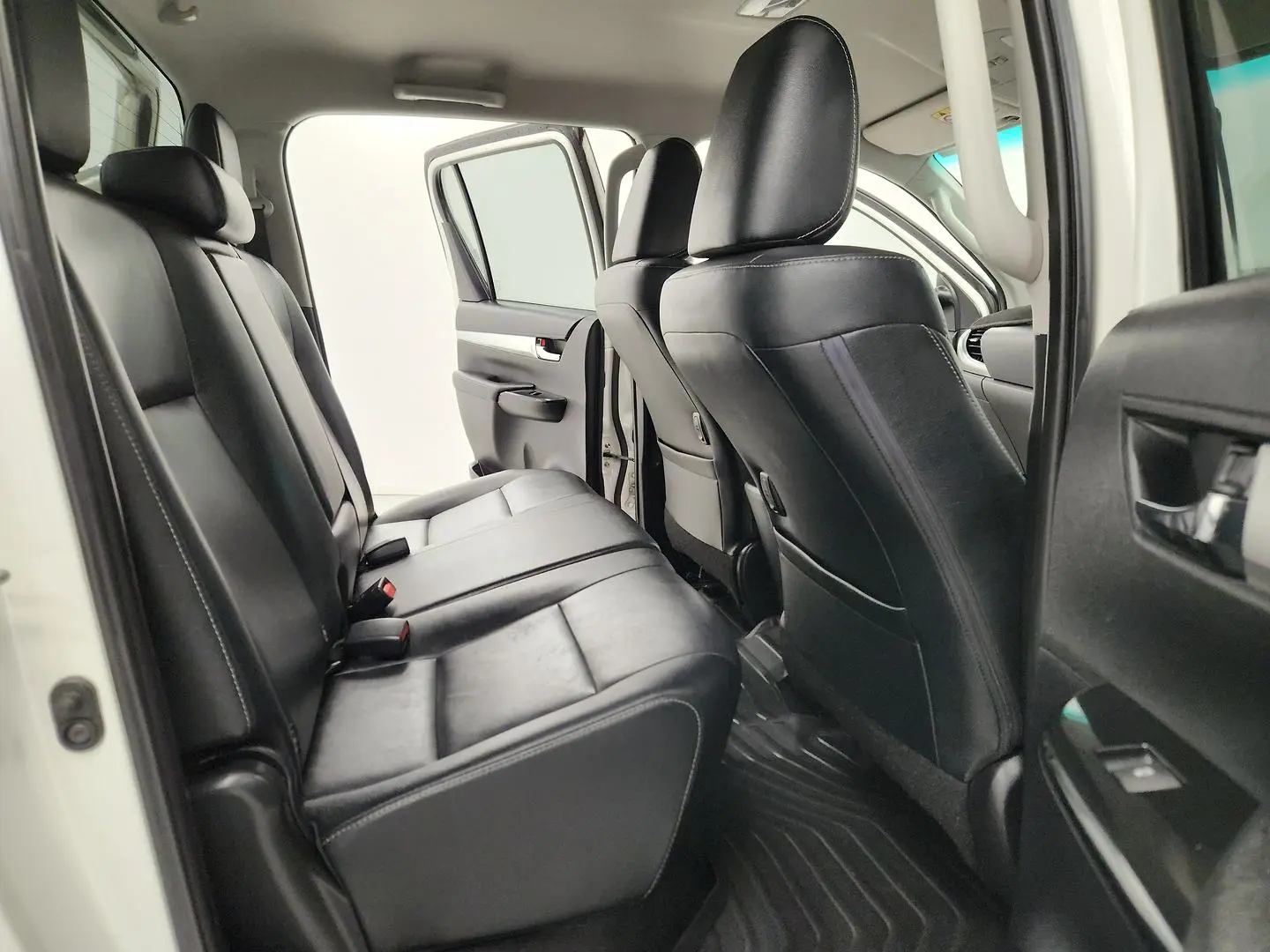 2017 Toyota Hilux Gallery Image 21