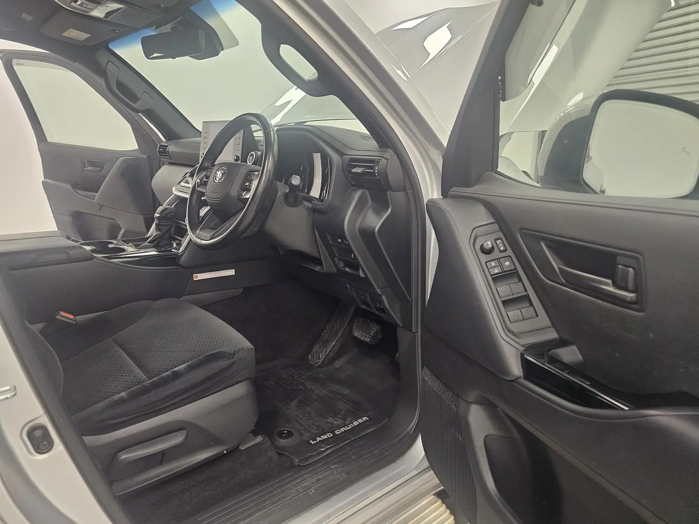 2023 Toyota Landcruiser Gallery Image 24