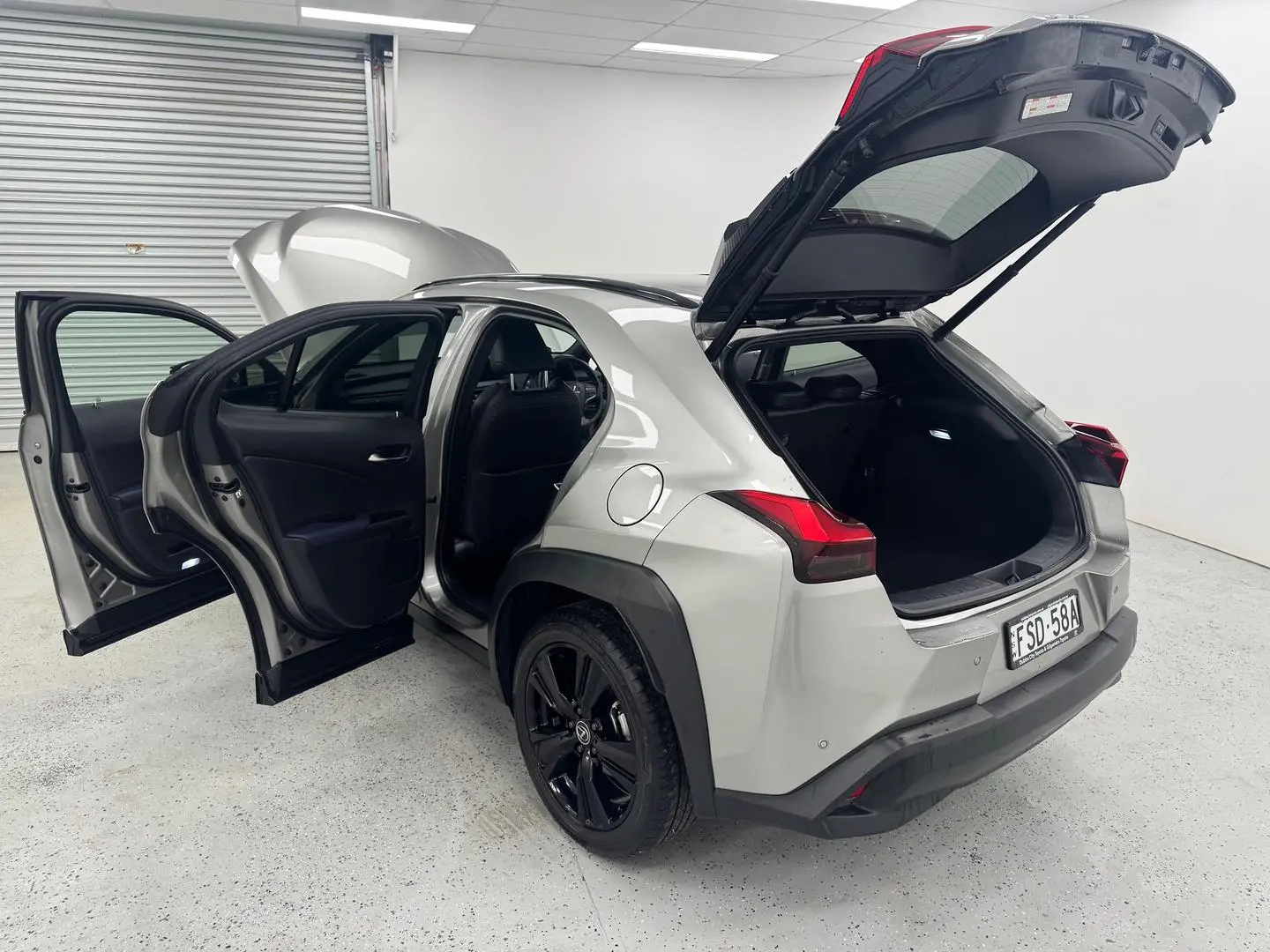 2021 Lexus UX Gallery Image 10
