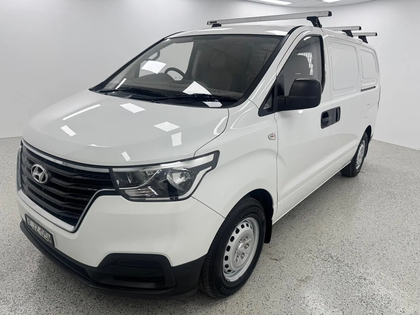 2020 Hyundai iLoad Gallery Image 6