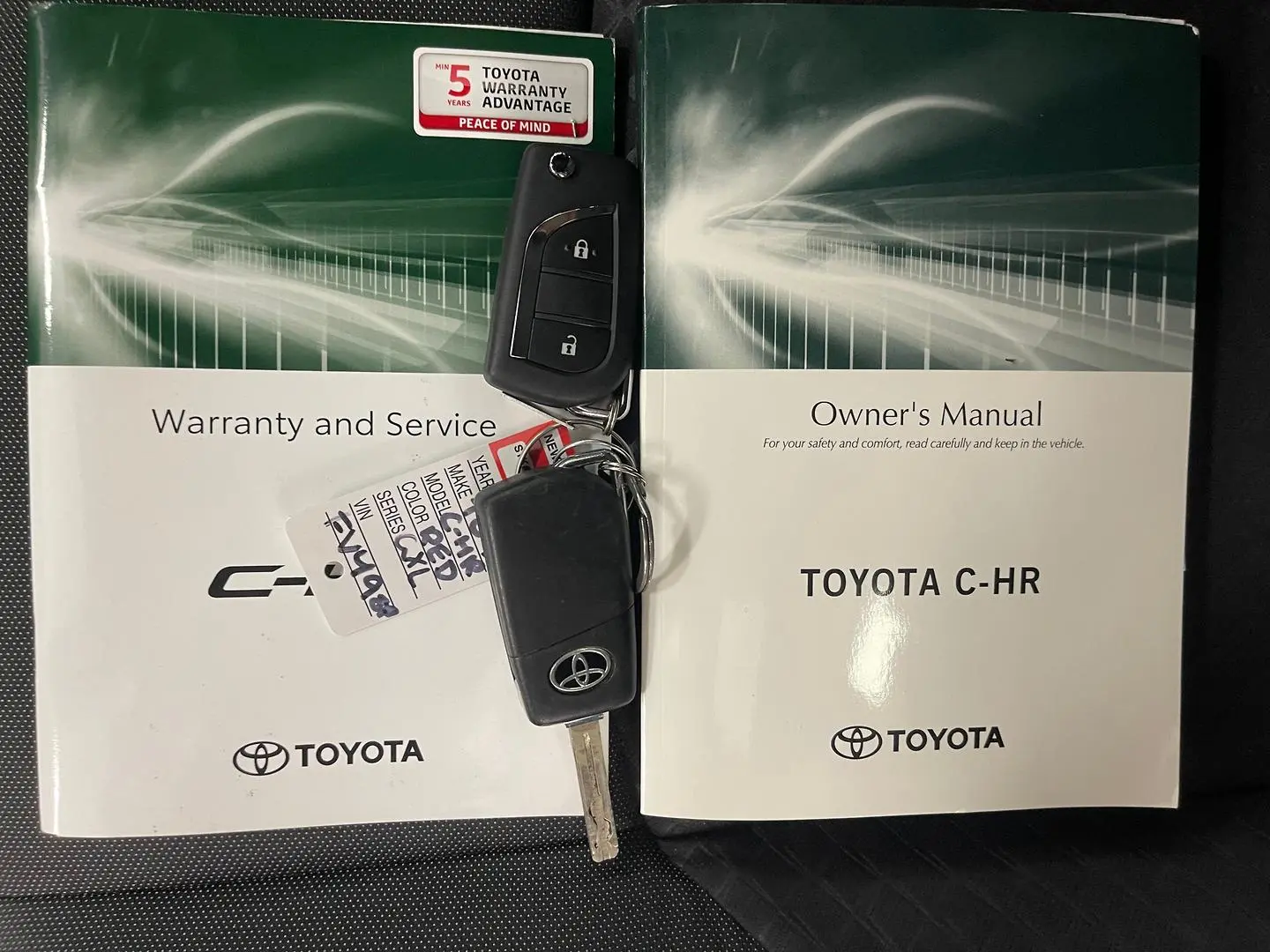 2020 Toyota C-HR Gallery Image 31