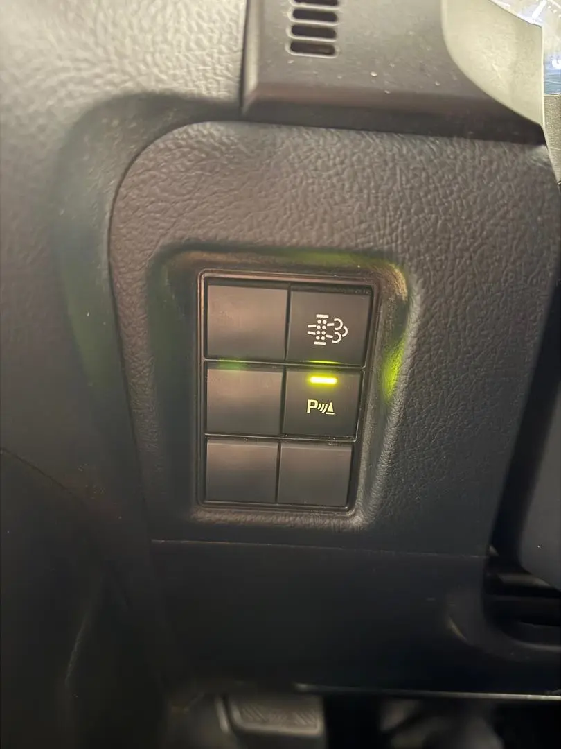 2020 Toyota Landcruiser Prado Gallery Image 28