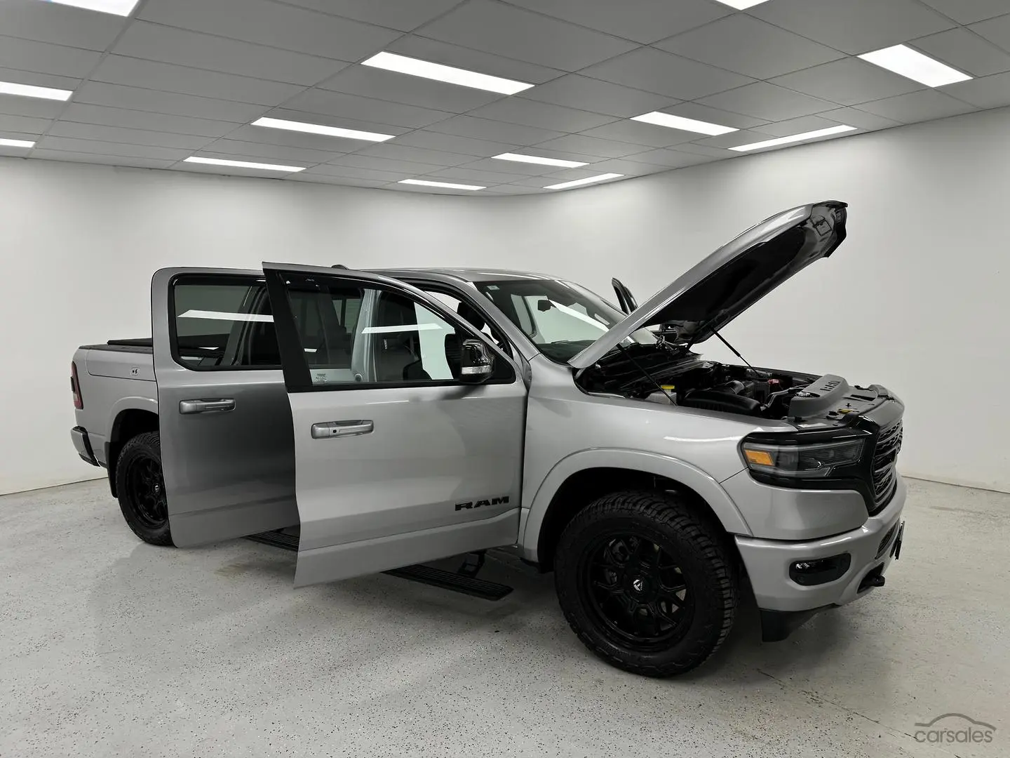 2023 RAM 1500 Image 7