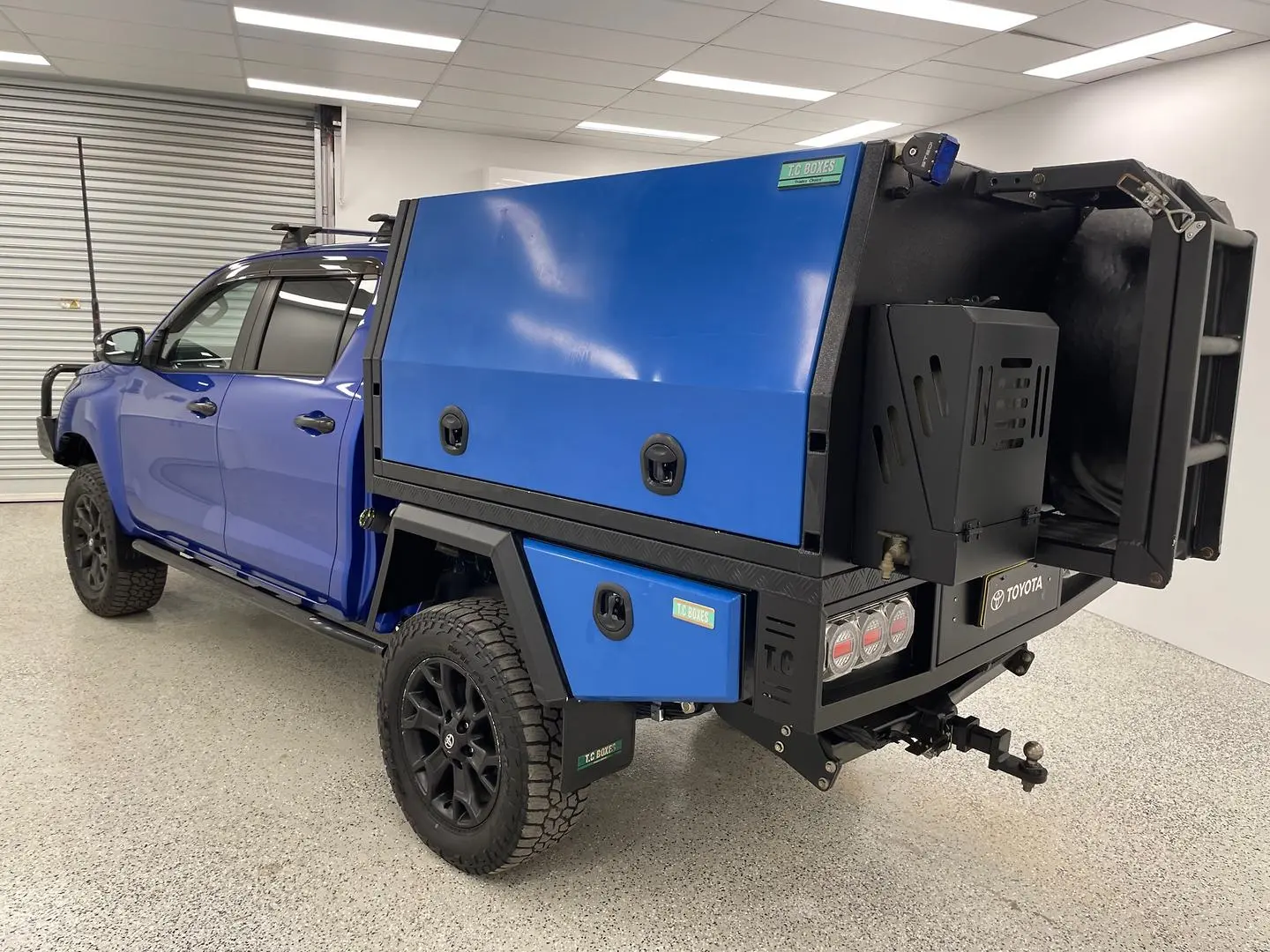 2018 Toyota Hilux Gallery Image 5