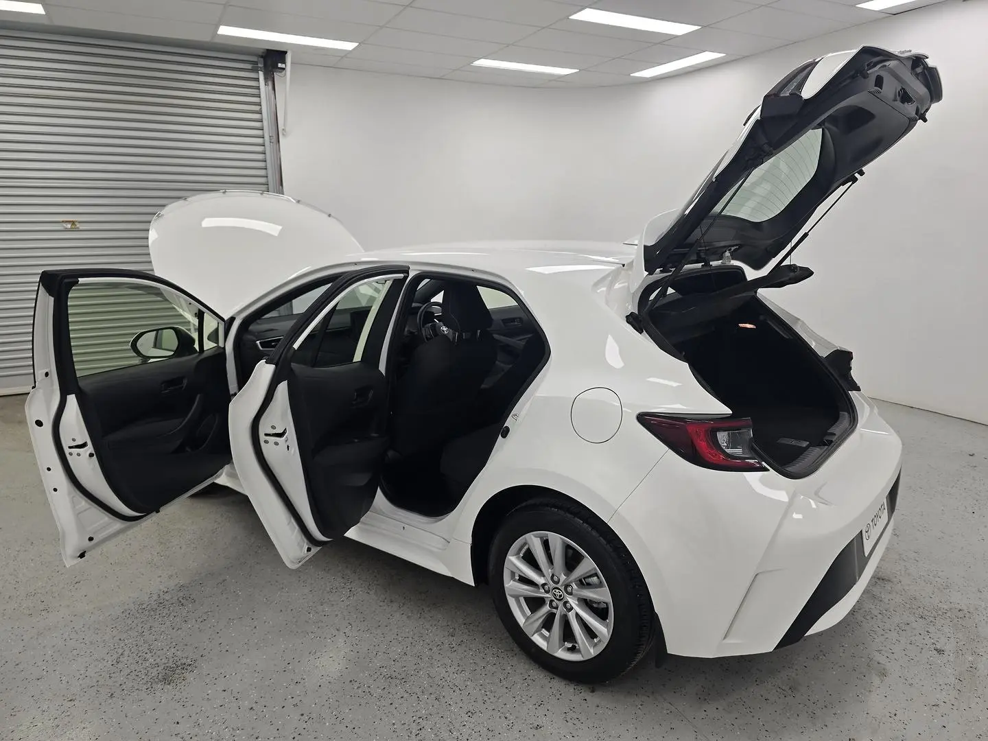 2023 Toyota Corolla Gallery Image 12