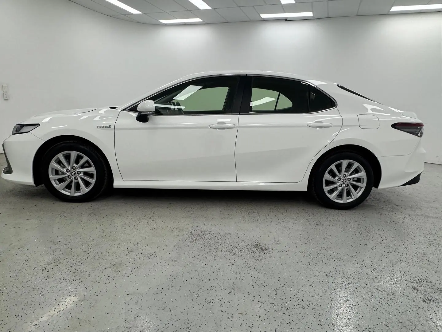2023 Toyota Camry Gallery Image 5
