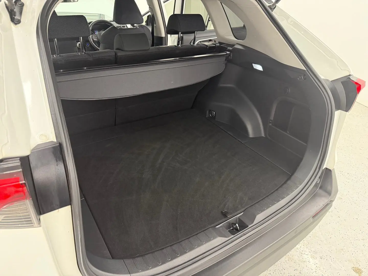 2022 Toyota RAV4 Gallery Image 14