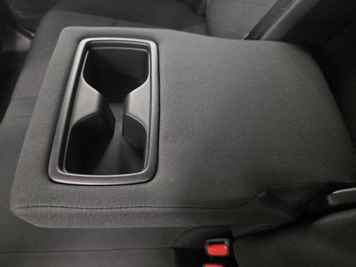 2022 Toyota RAV4 Gallery Image 32