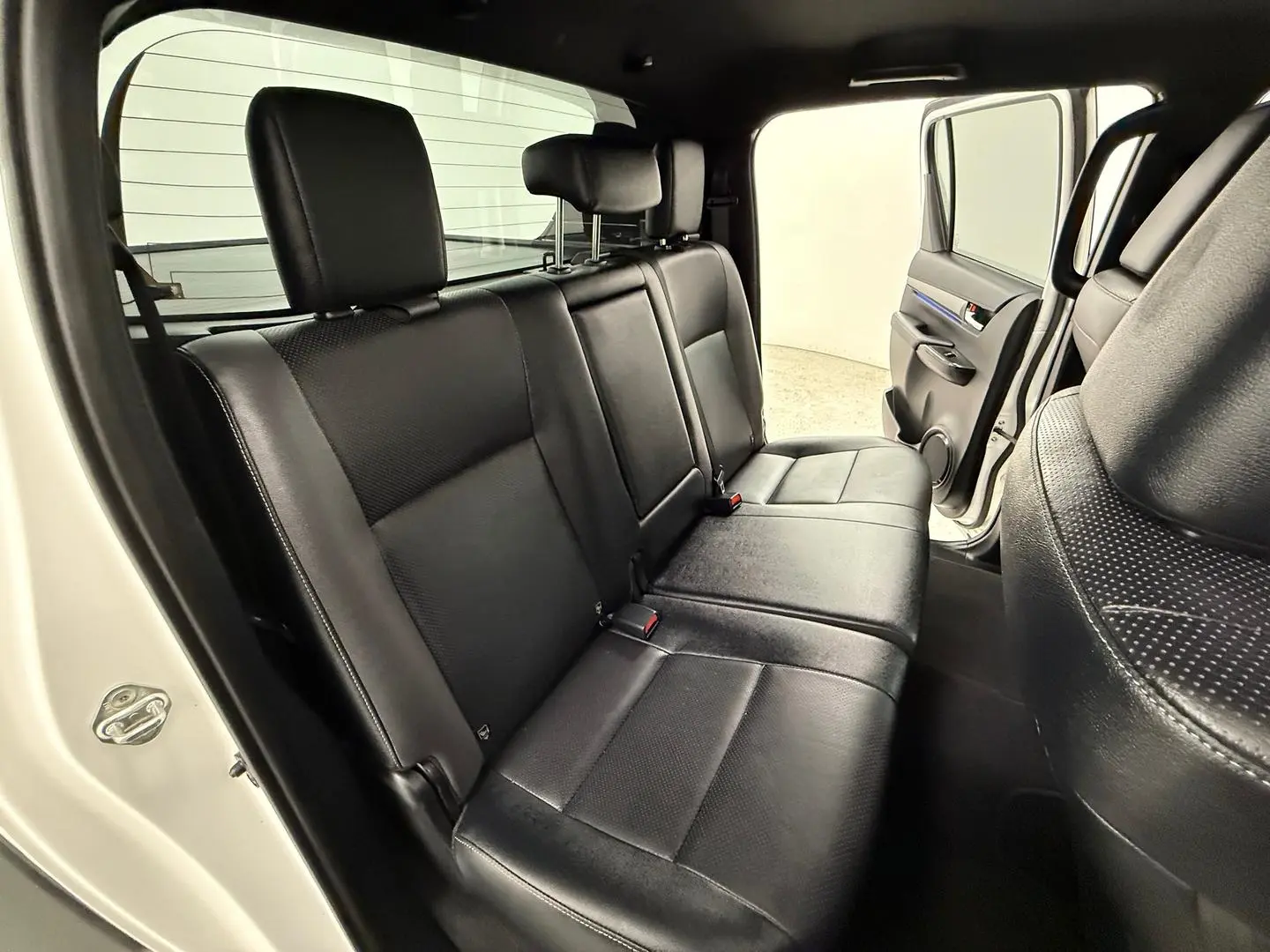 2023 Toyota Hilux Gallery Image 18