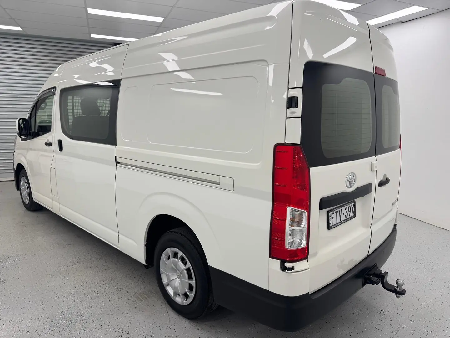 2023 Toyota Hiace Gallery Image 4