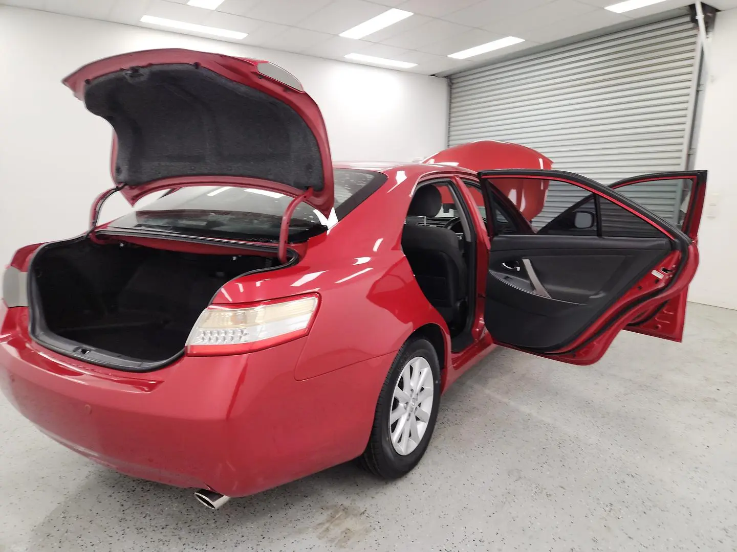 2011 Toyota Camry Gallery Image 10