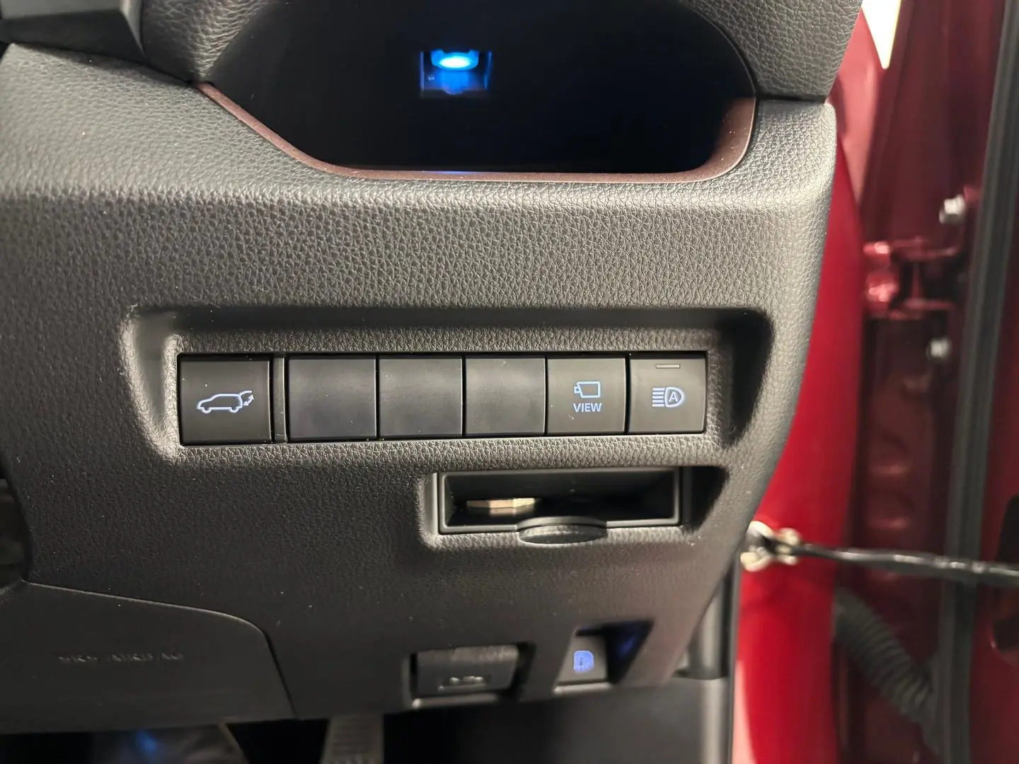 2020 Toyota RAV4 Gallery Image 33