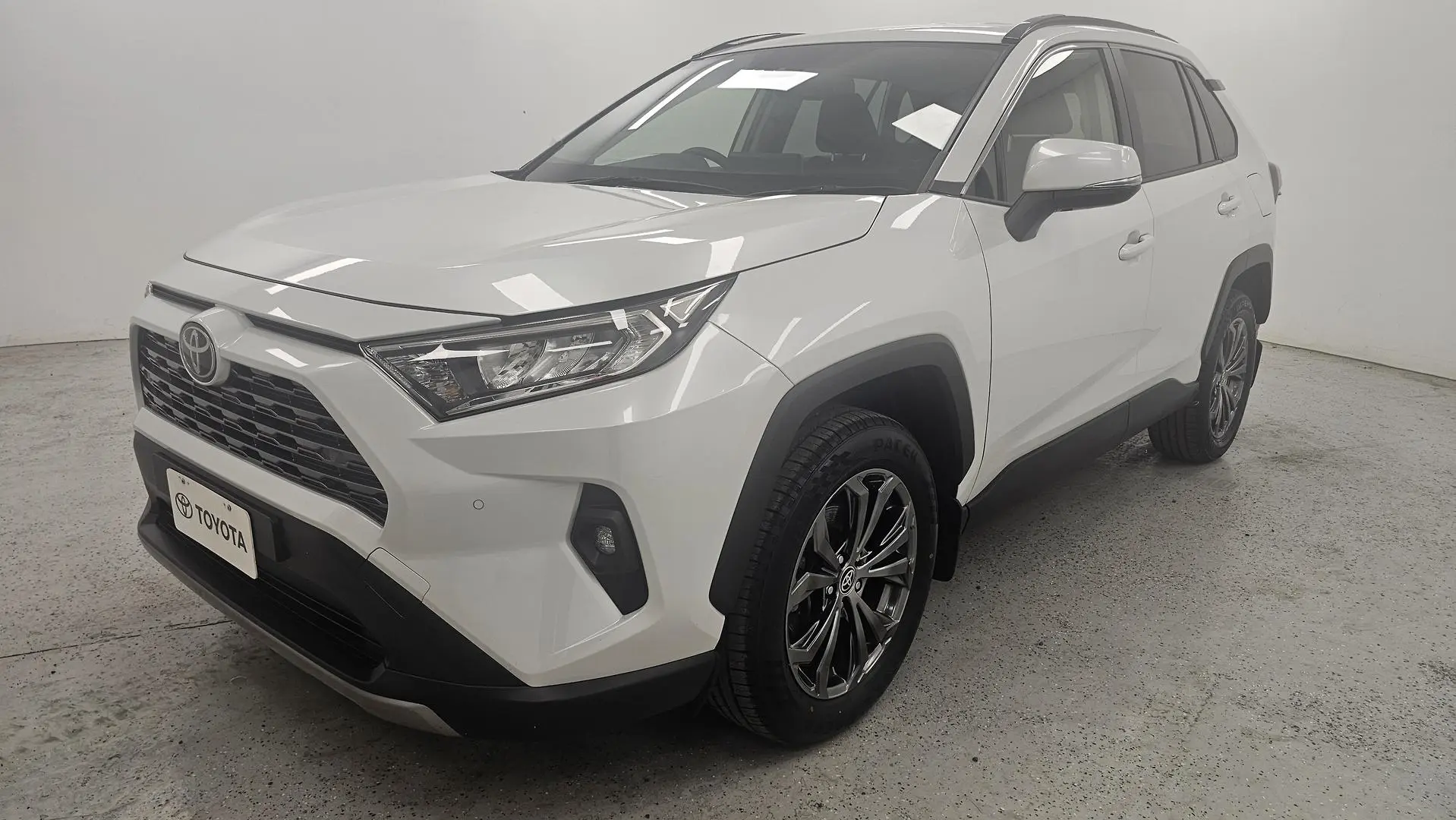 2023 Toyota RAV4 Gallery Image 8