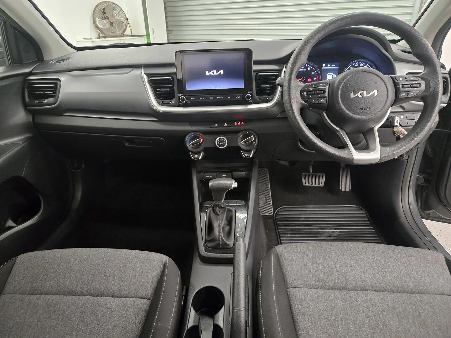 2023 Kia Stonic Gallery Image 23