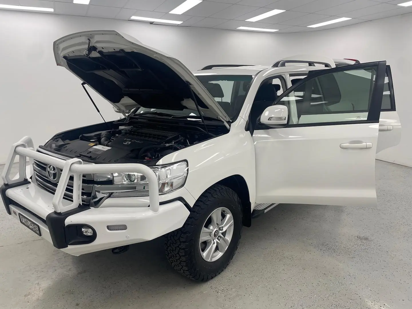 2020 Toyota Landcruiser Gallery Image 14