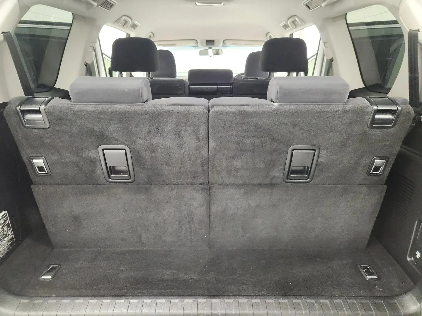 2017 Toyota Landcruiser Prado Gallery Image 21