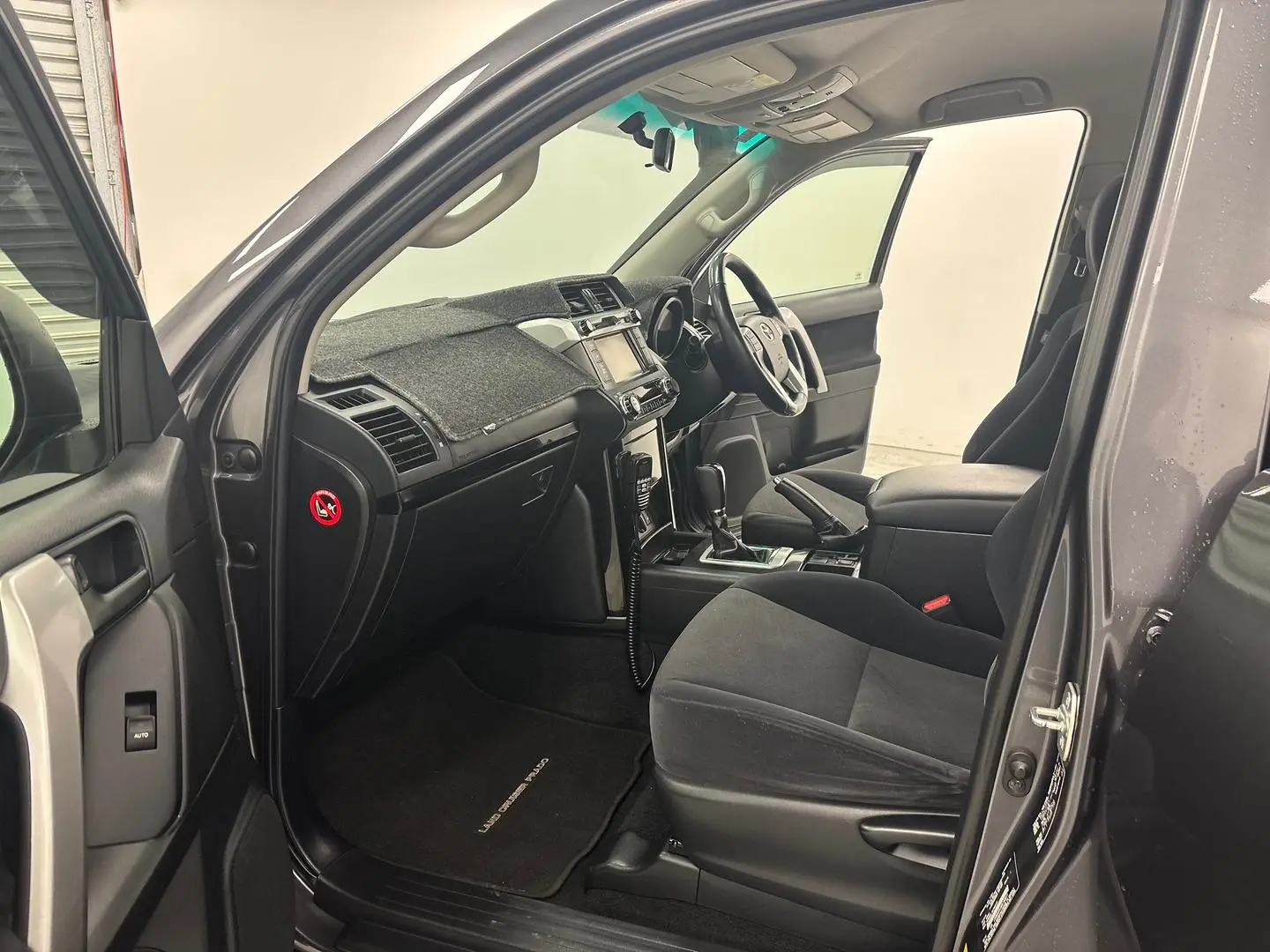 2015 Toyota Landcruiser Prado Gallery Image 18