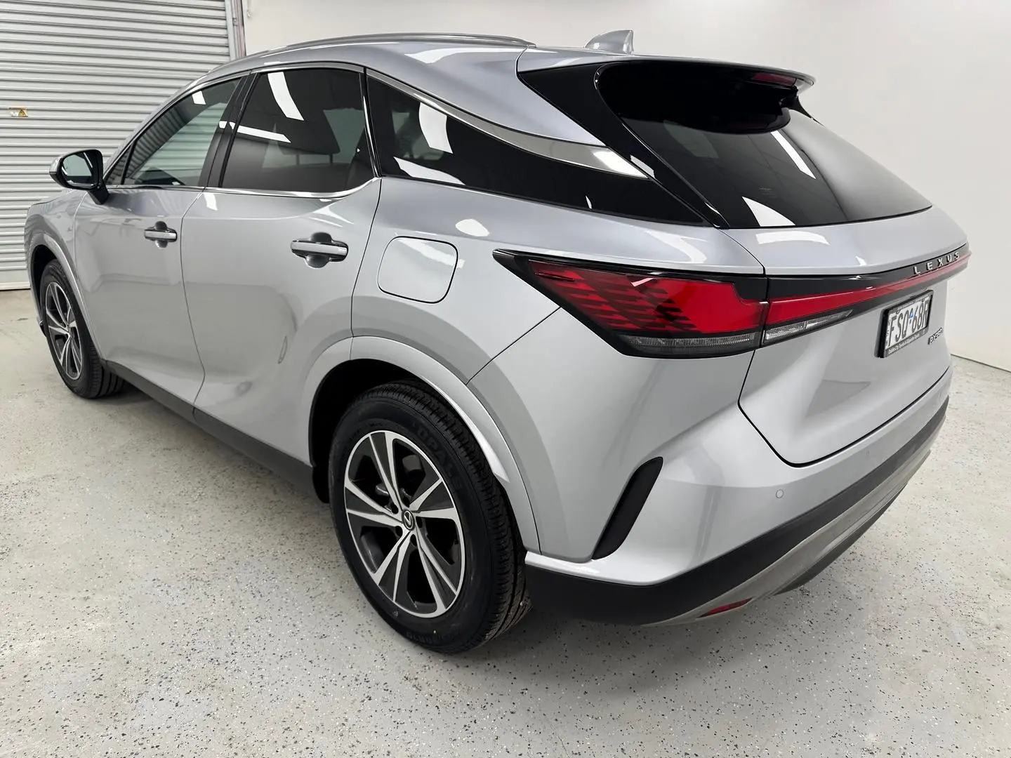 2023 Lexus RX Gallery Image 4