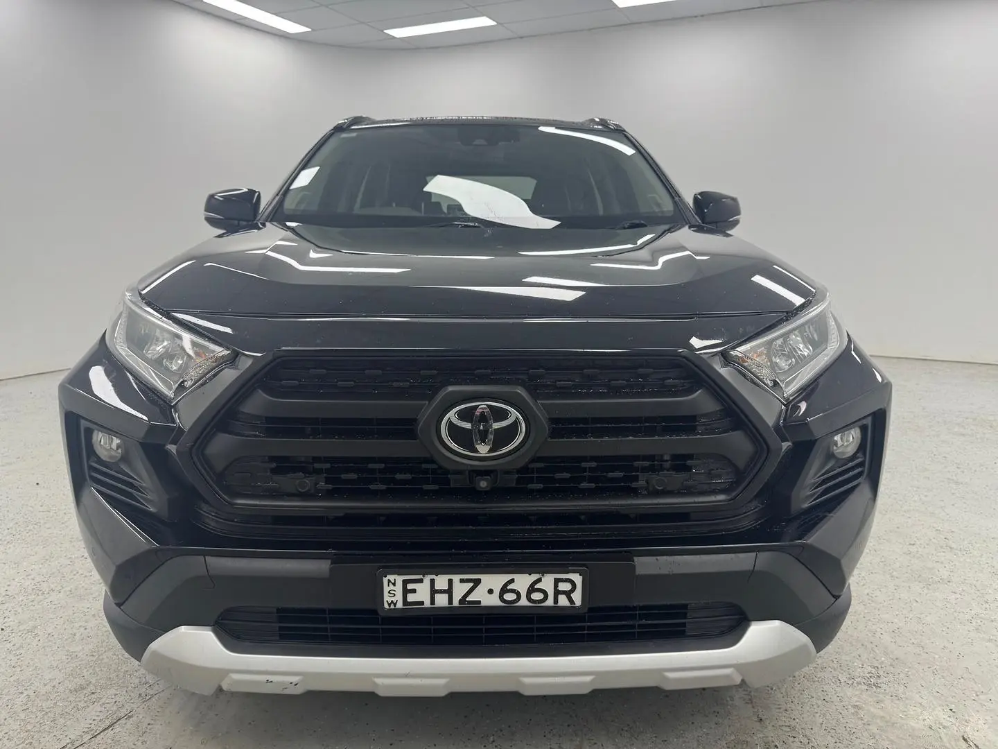 2020 Toyota RAV4 Gallery Image 31