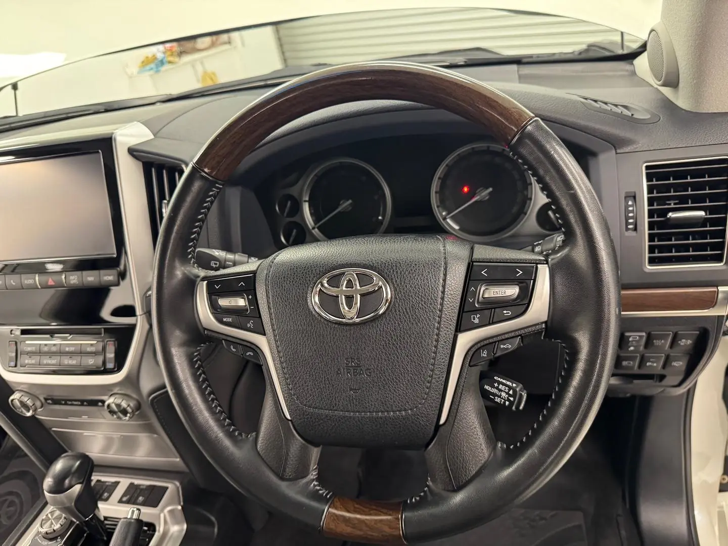 2021 Toyota Landcruiser Gallery Image 18