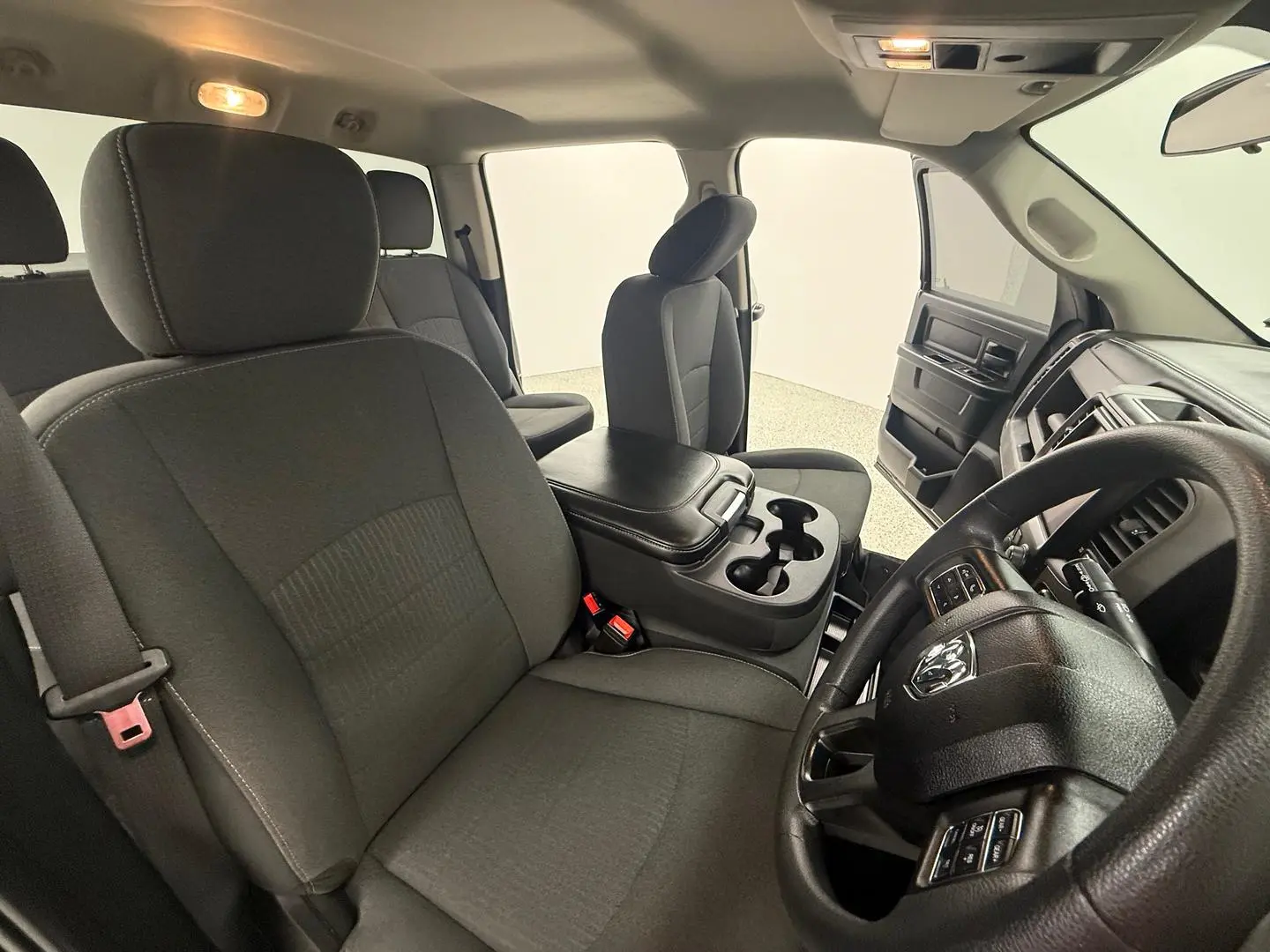 2021 RAM 1500 Gallery Image 19