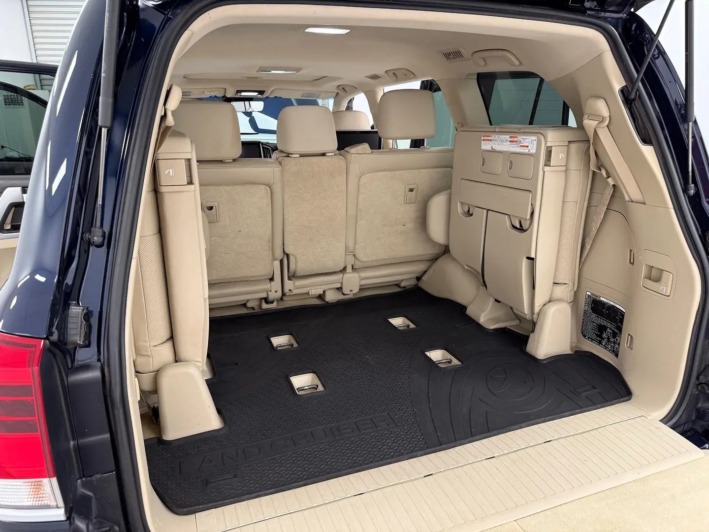 2018 Toyota Landcruiser Gallery Image 16