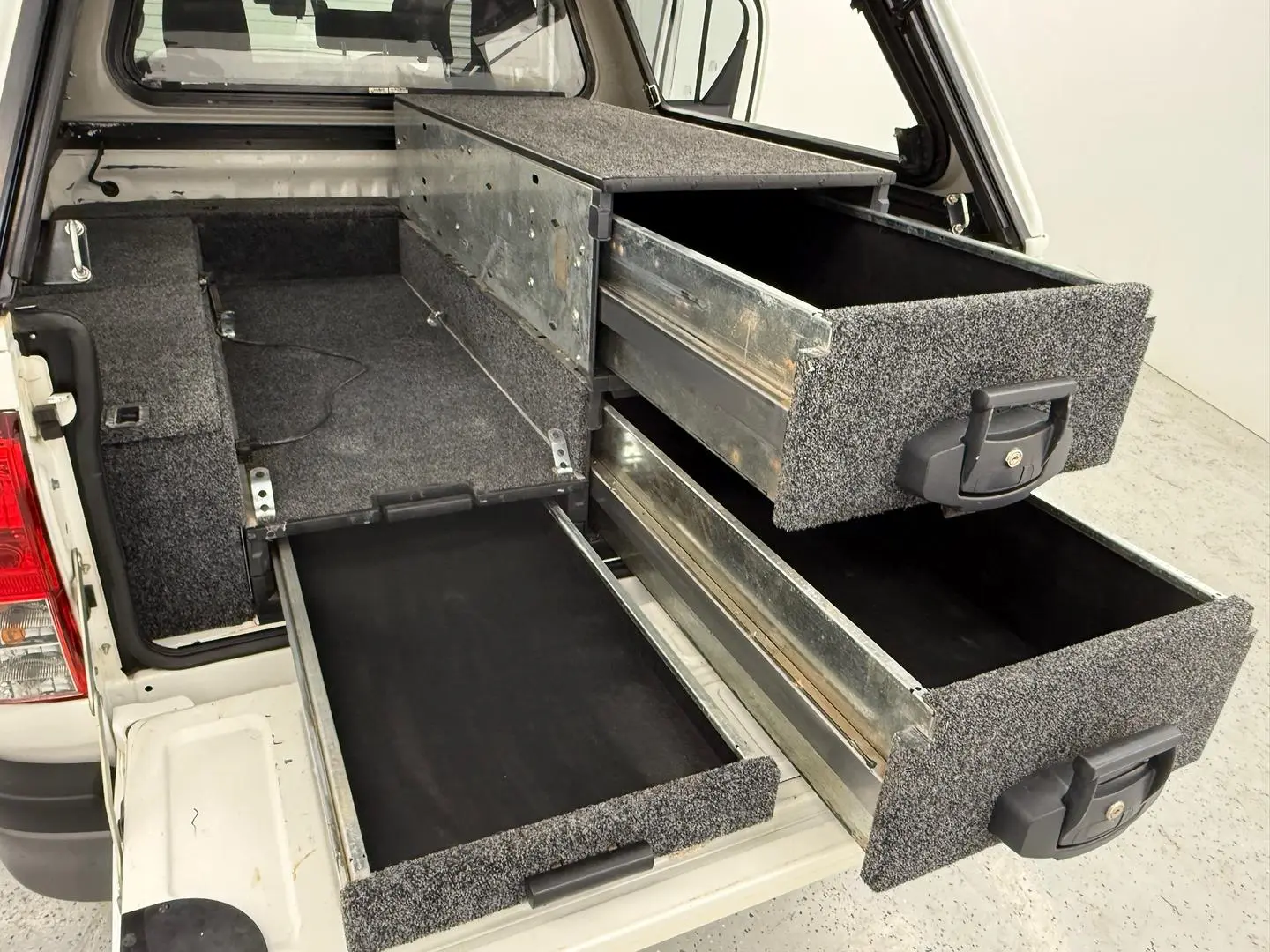 2020 Toyota Hilux Gallery Image 16