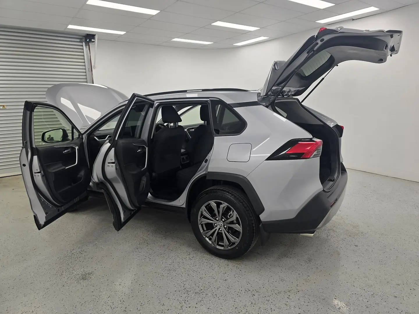 2022 Toyota RAV4 Gallery Image 12
